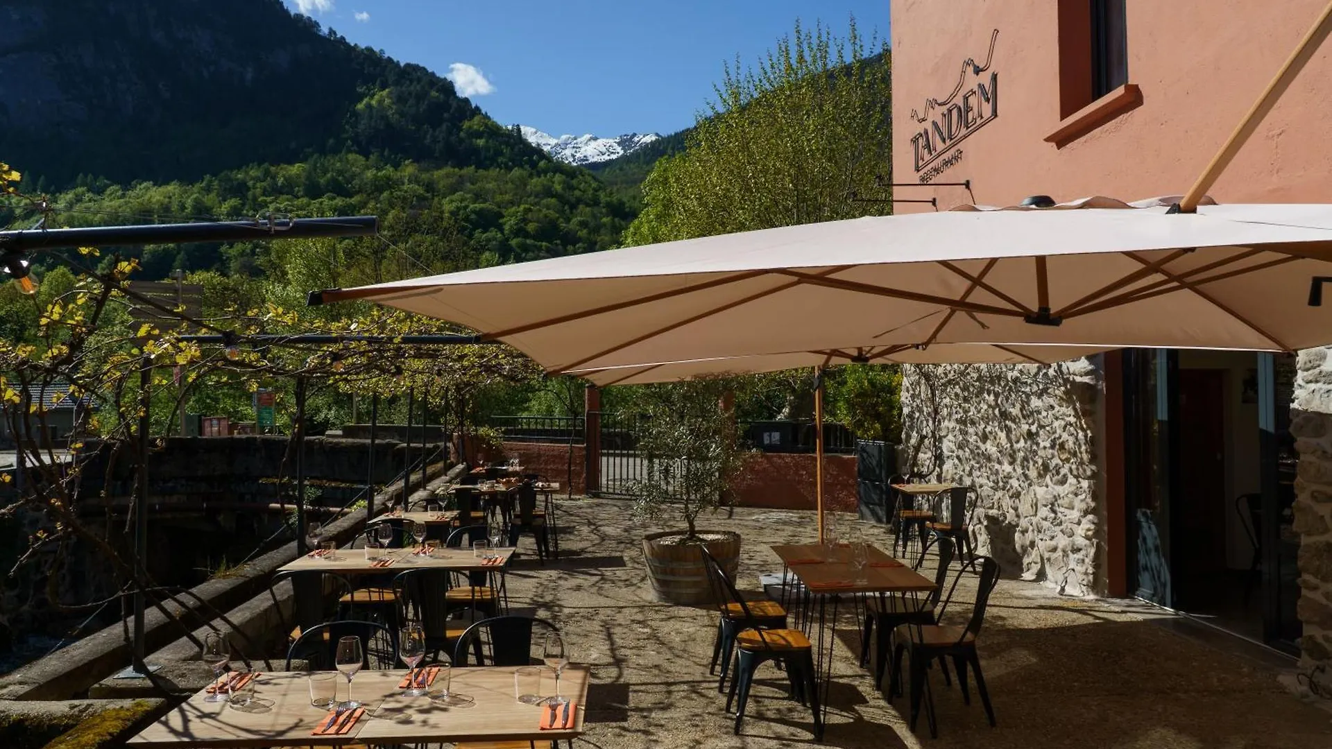 Val-de-Sos Tandem Bed & Breakfast 0*,  フランス
